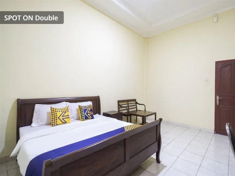 Super Oyo 3978 Hotel Danau Indah Bekasi Zewnętrze zdjęcie
