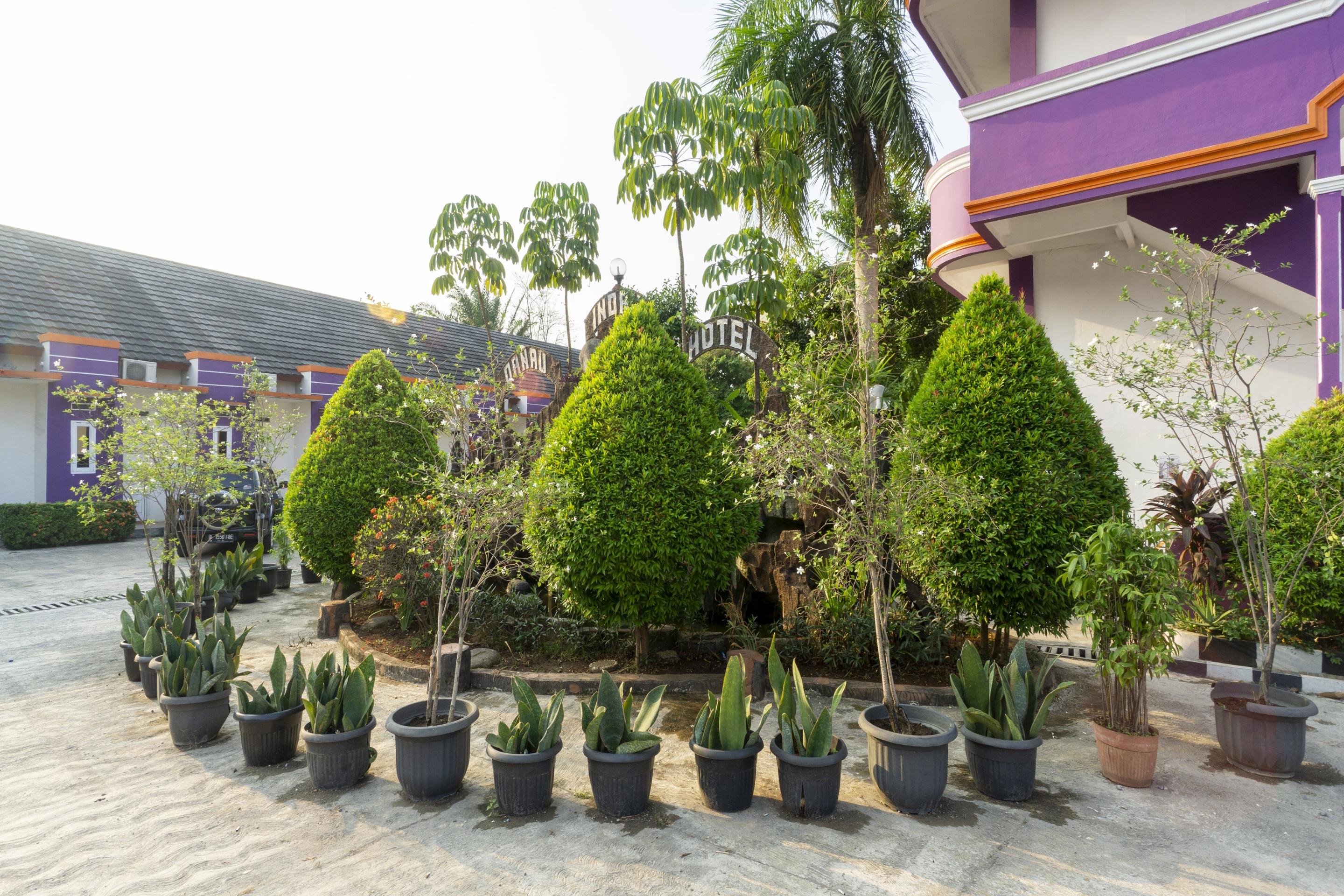 Super Oyo 3978 Hotel Danau Indah Bekasi Zewnętrze zdjęcie
