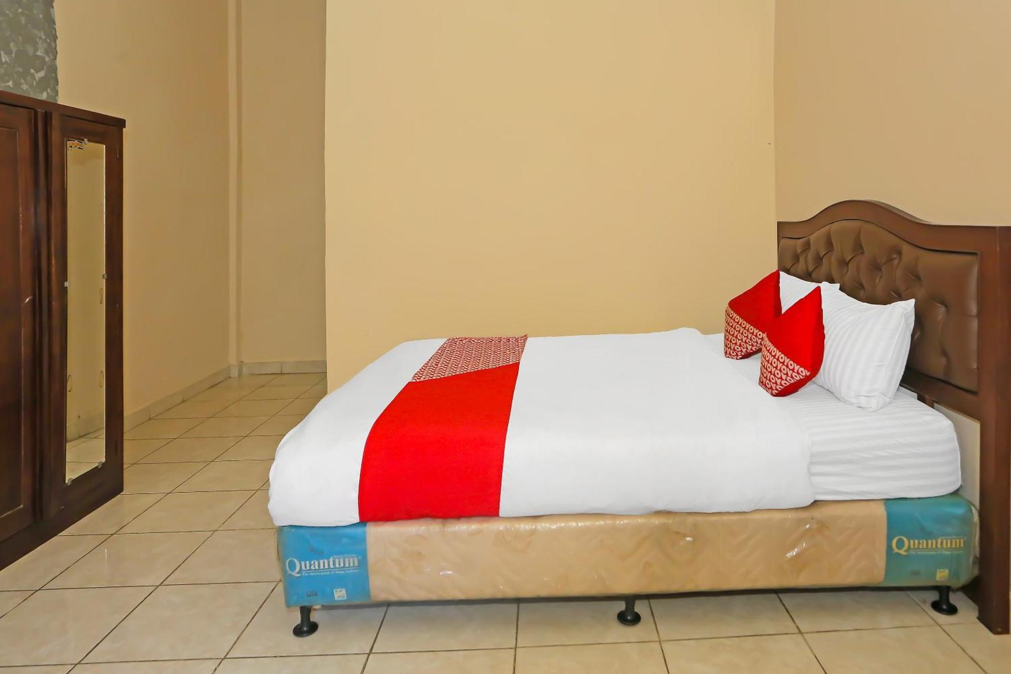 Super Oyo 3978 Hotel Danau Indah Bekasi Zewnętrze zdjęcie
