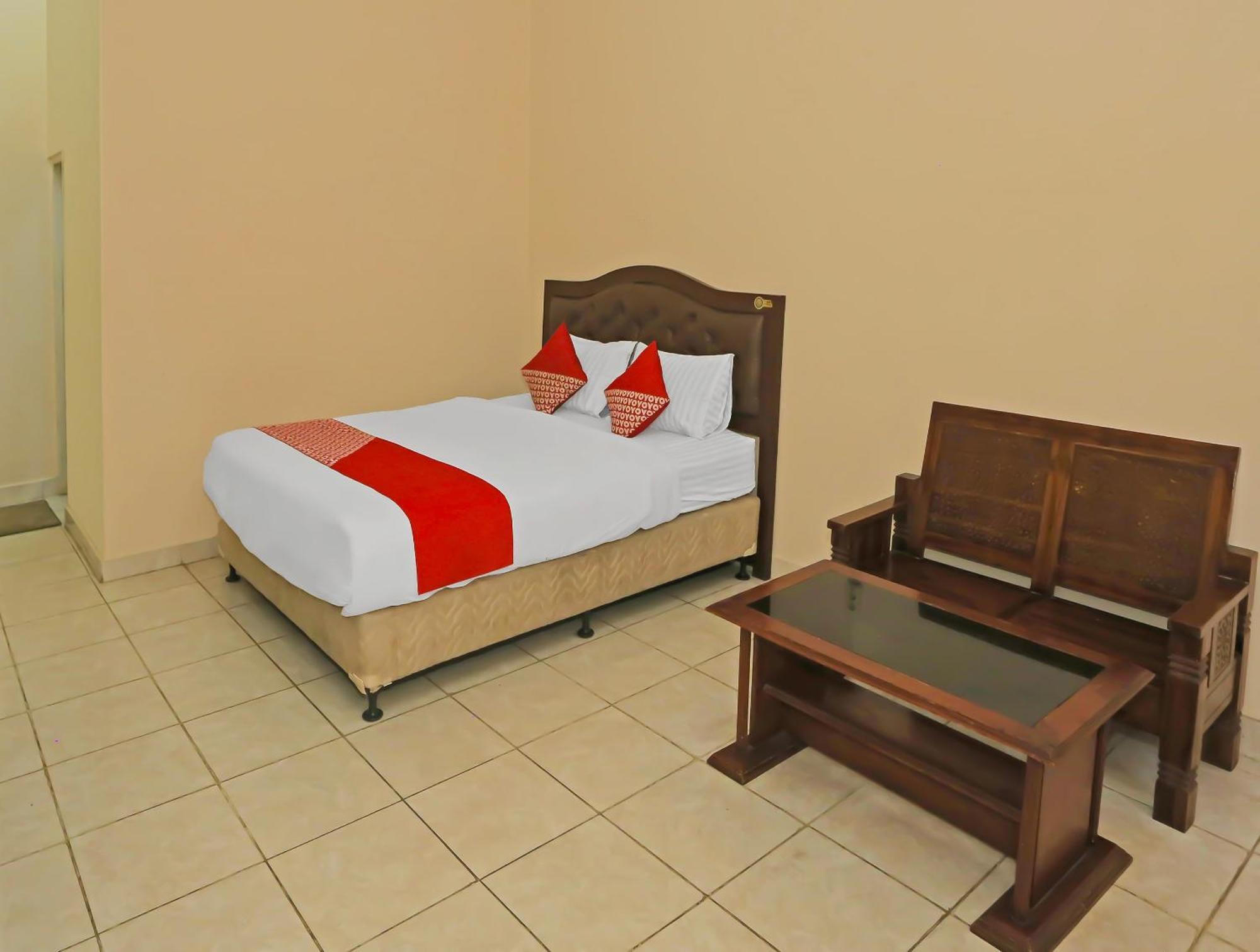 Super Oyo 3978 Hotel Danau Indah Bekasi Zewnętrze zdjęcie