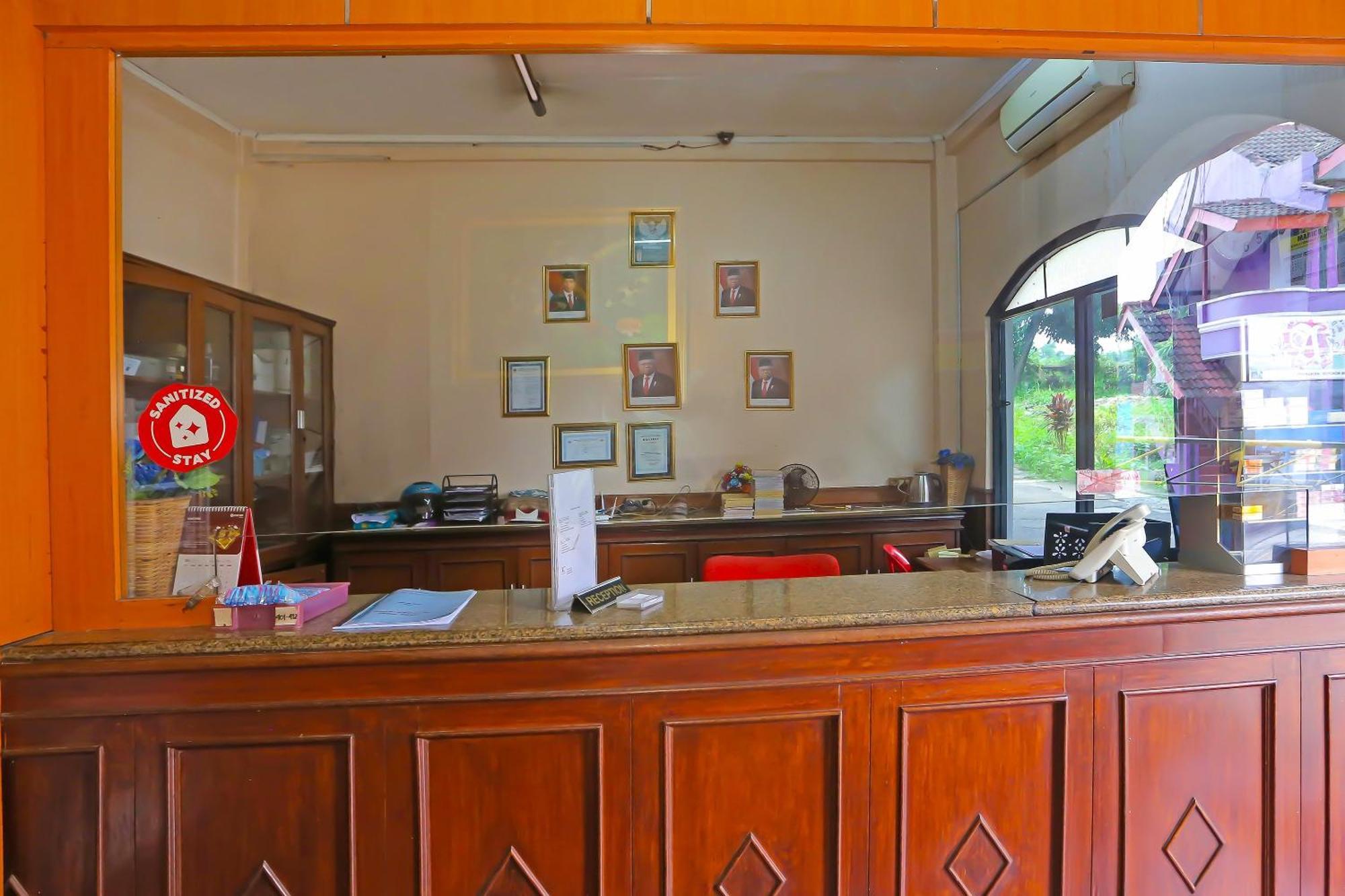 Super Oyo 3978 Hotel Danau Indah Bekasi Zewnętrze zdjęcie